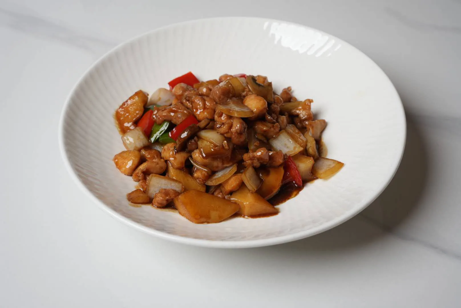Frango com bambu e cogumelos